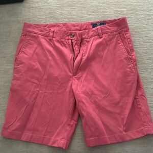 Men’s vineyard  vines shorts